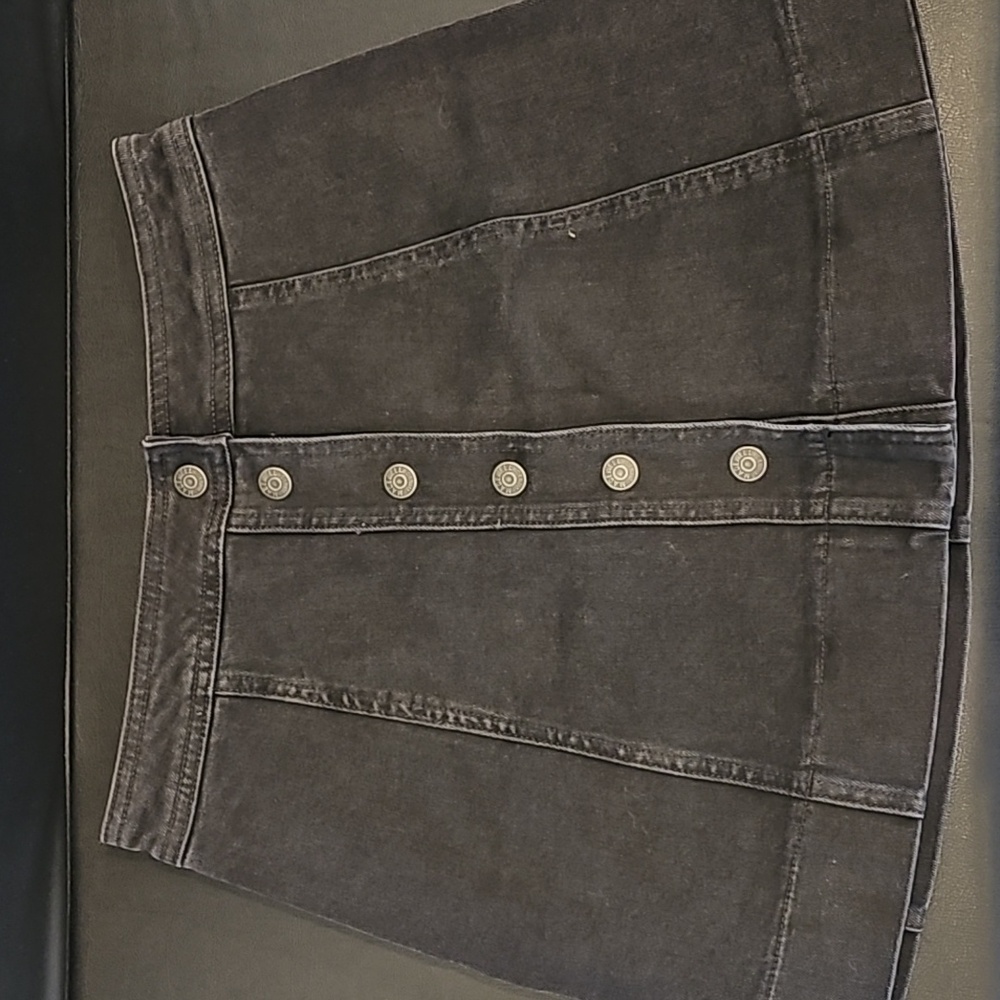 New Madewell snap button skirt